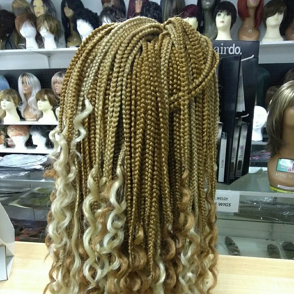 2 Real Box Braids (Wig) - Picture 7 of 8